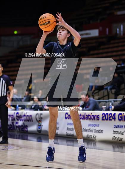 Thumbnail 3 in Strathmore @ Caruthers (CIF CS Boys Basketball Championships D VI) photogallery.