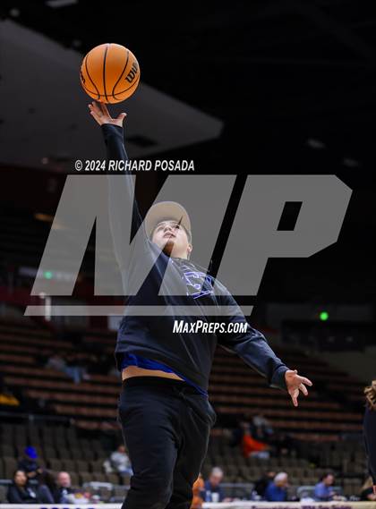 Thumbnail 1 in Strathmore @ Caruthers (CIF CS Boys Basketball Championships D VI) photogallery.