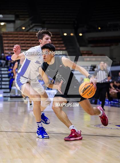 Thumbnail 2 in Strathmore @ Caruthers (CIF CS Boys Basketball Championships D VI) photogallery.
