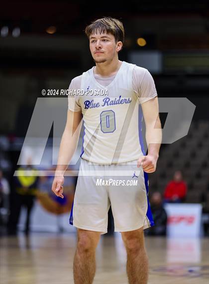 Thumbnail 2 in Strathmore @ Caruthers (CIF CS Boys Basketball Championships D VI) photogallery.