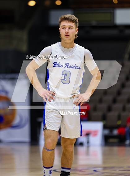 Thumbnail 2 in Strathmore @ Caruthers (CIF CS Boys Basketball Championships D VI) photogallery.