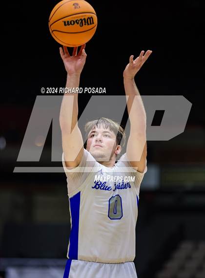 Thumbnail 2 in Strathmore @ Caruthers (CIF CS Boys Basketball Championships D VI) photogallery.