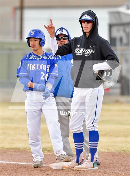 Thumbnail 2 in South Tahoe vs. Bishop Union (Yerington Tournament) photogallery.
