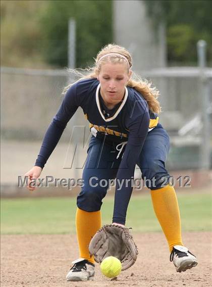 Thumbnail 3 in Soquel vs. Santa Catalina (CIF CCS D3 Final) photogallery.