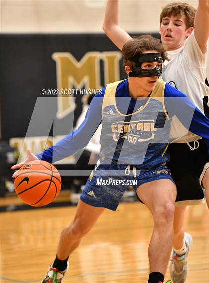 Thumbnail 2 in Wilson Central @ Mount Juliet photogallery.