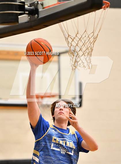 Thumbnail 2 in Wilson Central @ Mount Juliet photogallery.