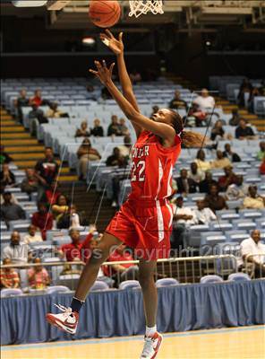 Thumbnail 1 in Pender vs Bishop McGuinness (NCHSAA 1A State Final) photogallery.