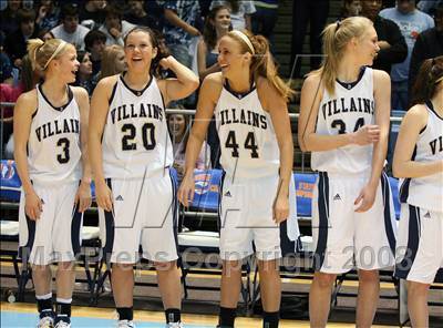 Thumbnail 1 in Pender vs Bishop McGuinness (NCHSAA 1A State Final) photogallery.