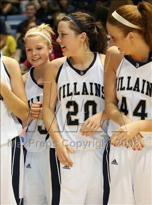 Thumbnail 3 in Pender vs Bishop McGuinness (NCHSAA 1A State Final) photogallery.