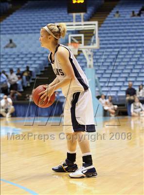 Thumbnail 2 in Pender vs Bishop McGuinness (NCHSAA 1A State Final) photogallery.