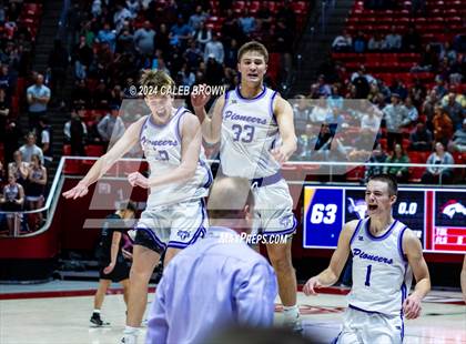Thumbnail 1 in Herriman vs. Lehi (UHSAA 6A Semifinal) photogallery.