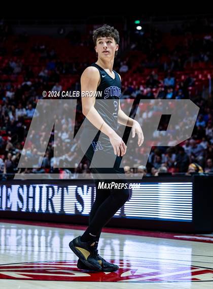 Thumbnail 1 in Herriman vs. Lehi (UHSAA 6A Semifinal) photogallery.