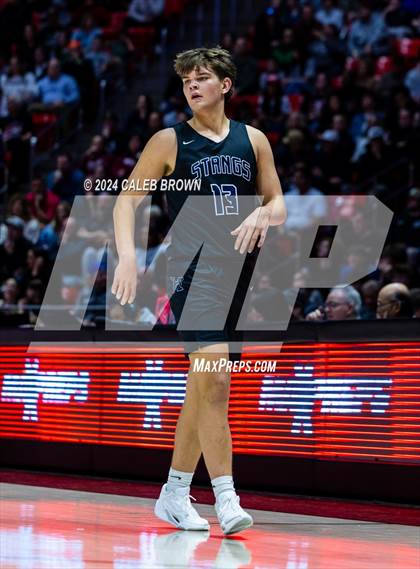 Thumbnail 2 in Herriman vs. Lehi (UHSAA 6A Semifinal) photogallery.