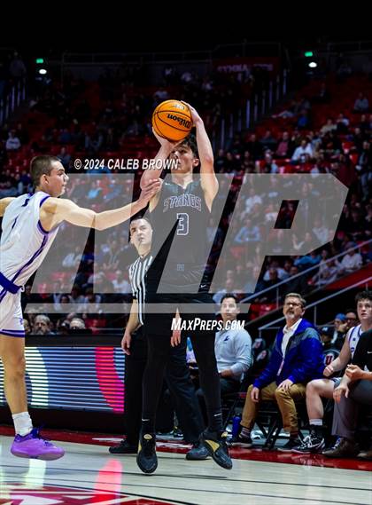 Thumbnail 1 in Herriman vs. Lehi (UHSAA 6A Semifinal) photogallery.