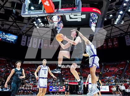 Thumbnail 3 in Herriman vs. Lehi (UHSAA 6A Semifinal) photogallery.