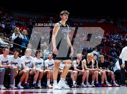Thumbnail 3 in Herriman vs. Lehi (UHSAA 6A Semifinal) photogallery.