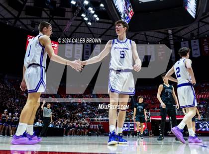 Thumbnail 1 in Herriman vs. Lehi (UHSAA 6A Semifinal) photogallery.