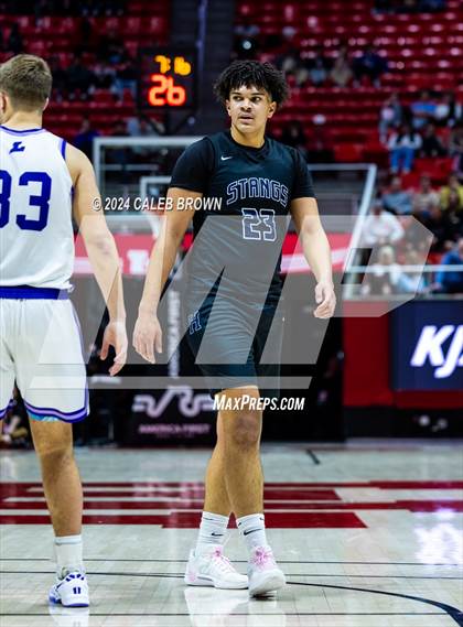 Thumbnail 3 in Herriman vs. Lehi (UHSAA 6A Semifinal) photogallery.