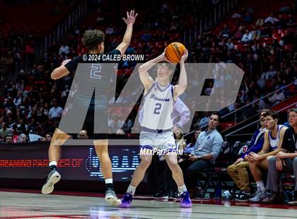 Thumbnail 3 in Herriman vs. Lehi (UHSAA 6A Semifinal) photogallery.