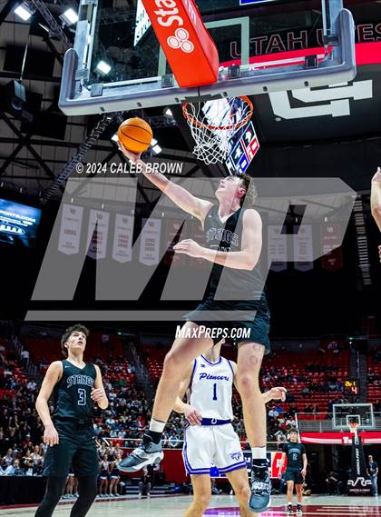 Thumbnail 2 in Herriman vs. Lehi (UHSAA 6A Semifinal) photogallery.