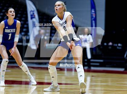 Thumbnail 2 in Pearland Dawson vs. Northwest Nelson (UIL 6A D1 Volleyball Final) photogallery.