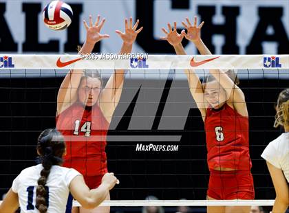 Thumbnail 2 in Pearland Dawson vs. Northwest Nelson (UIL 6A D1 Volleyball Final) photogallery.