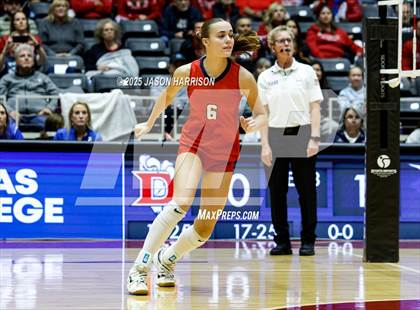 Thumbnail 2 in Pearland Dawson vs. Northwest Nelson (UIL Volleyball 6A D1 Final) photogallery.