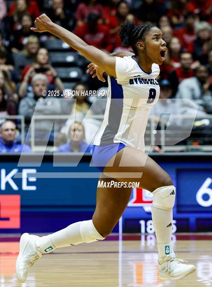 Thumbnail 1 in Pearland Dawson vs. Northwest Nelson (UIL Volleyball 6A D1 Final) photogallery.