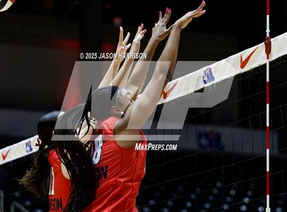 Thumbnail 1 in Pearland Dawson vs. Northwest Nelson (UIL Volleyball 6A D1 Final) photogallery.