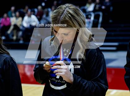Thumbnail 1 in Pearland Dawson vs. Northwest Nelson (UIL 6A D1 Volleyball Final) photogallery.