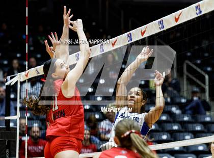 Thumbnail 3 in Pearland Dawson vs. Northwest Nelson (UIL Volleyball 6A D1 Final) photogallery.