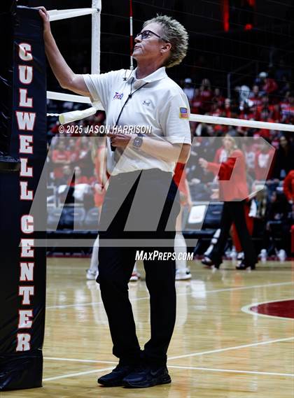 Thumbnail 2 in Pearland Dawson vs. Northwest Nelson (UIL 6A D1 Volleyball Final) photogallery.