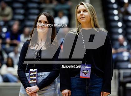 Thumbnail 3 in Pearland Dawson vs. Northwest Nelson (UIL 6A D1 Volleyball Final) photogallery.