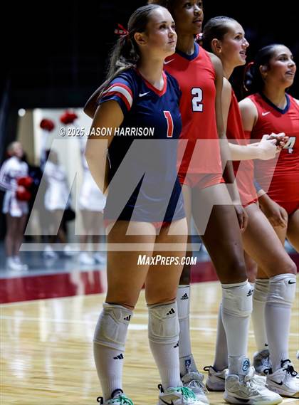 Thumbnail 1 in Pearland Dawson vs. Northwest Nelson (UIL 6A D1 Volleyball Final) photogallery.