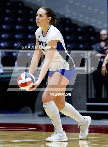 Thumbnail 1 in Pearland Dawson vs. Northwest Nelson (UIL 6A D1 Volleyball Final) photogallery.