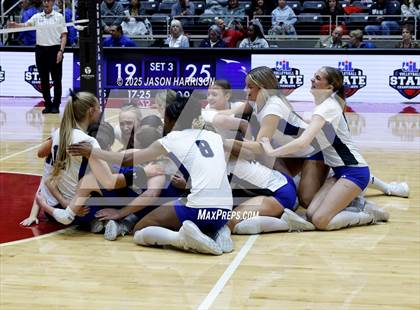 Thumbnail 1 in Pearland Dawson vs. Northwest Nelson (UIL Volleyball 6A D1 Final) photogallery.