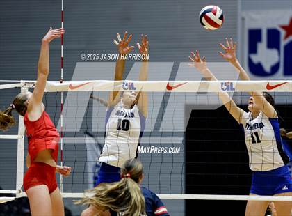 Thumbnail 1 in Pearland Dawson vs. Northwest Nelson (UIL 6A D1 Volleyball Final) photogallery.