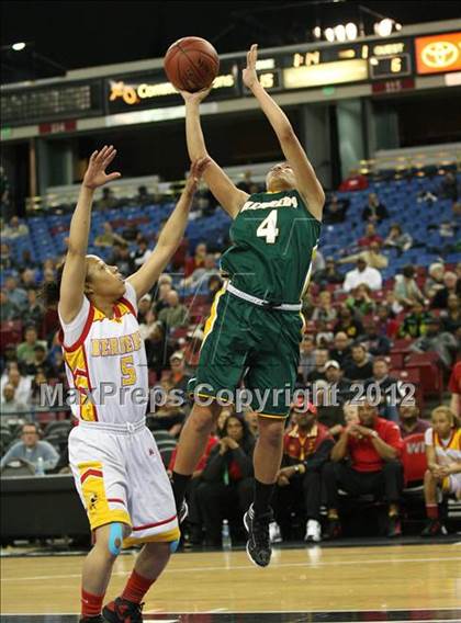 Thumbnail 2 in Berkeley vs. Kennedy (CIF D1 NorCal Regional Final) photogallery.