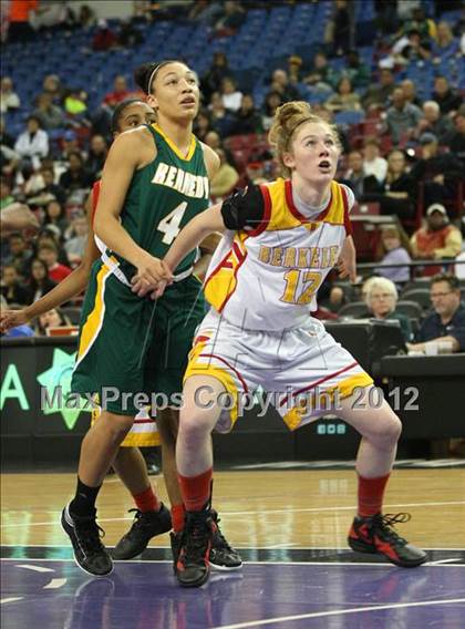 Thumbnail 2 in Berkeley vs. Kennedy (CIF D1 NorCal Regional Final) photogallery.