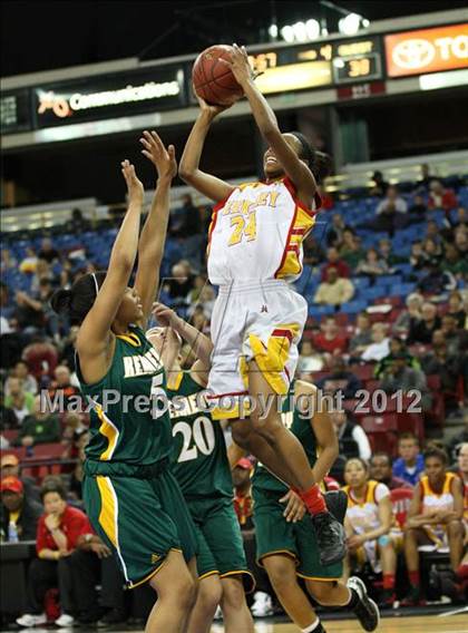 Thumbnail 1 in Berkeley vs. Kennedy (CIF D1 NorCal Regional Final) photogallery.