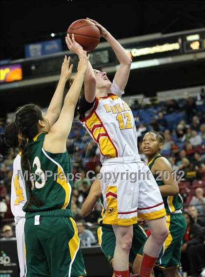 Thumbnail 1 in Berkeley vs. Kennedy (CIF D1 NorCal Regional Final) photogallery.