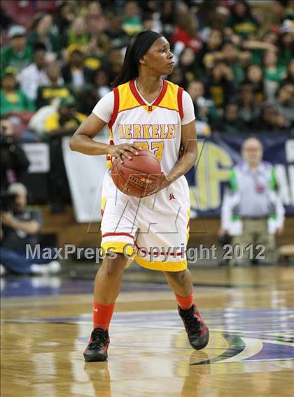 Thumbnail 2 in Berkeley vs. Kennedy (CIF D1 NorCal Regional Final) photogallery.
