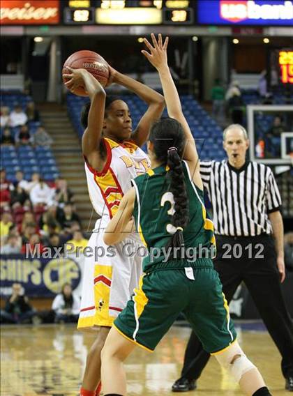 Thumbnail 1 in Berkeley vs. Kennedy (CIF D1 NorCal Regional Final) photogallery.