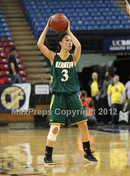 Thumbnail 3 in Berkeley vs. Kennedy (CIF D1 NorCal Regional Final) photogallery.