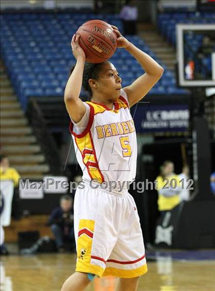 Thumbnail 1 in Berkeley vs. Kennedy (CIF D1 NorCal Regional Final) photogallery.