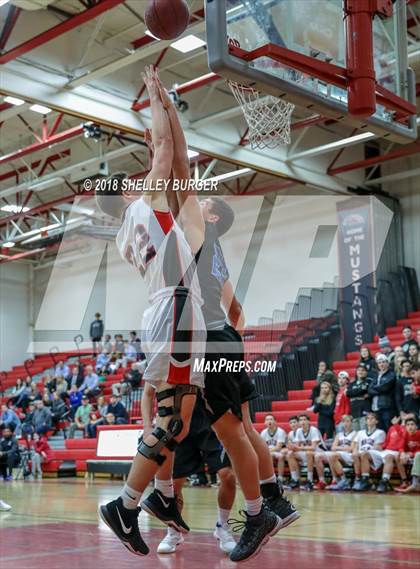 Thumbnail 2 in Darien @ Warde photogallery.