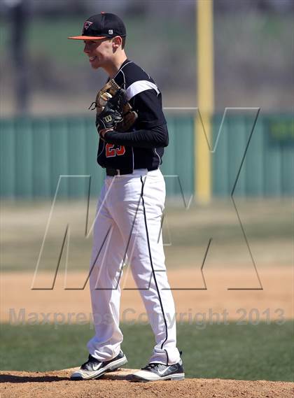 Thumbnail 1 in Ferris vs. Terrell (I-45 Classic) photogallery.