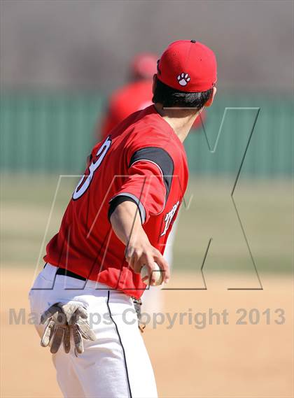 Thumbnail 1 in Ferris vs. Terrell (I-45 Classic) photogallery.