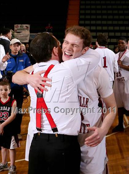 Thumbnail 2 in Jamesville-DeWitt vs. Harborfields (NYSPHSAA Class A Final) photogallery.
