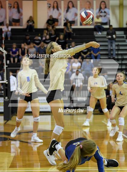 Thumbnail 1 in Tivy @ Seguin photogallery.